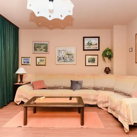 Bozena Apartment Punat